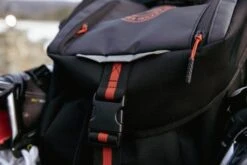 HO22 BAUER OUTDOOR RINK BAG -Professional Skate Service image 516